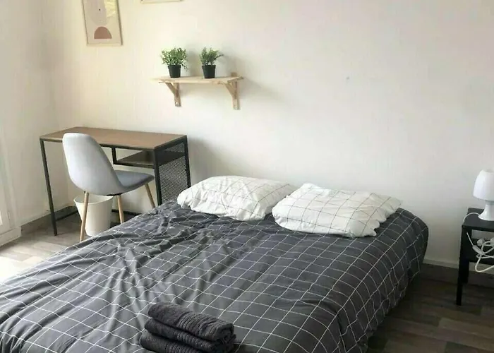 Private - Shared Tram A-v1-3 * Merignac (Gironde)